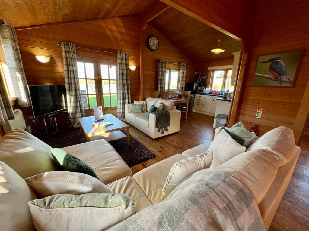 Reeds Lodge, Lake Pochard South Cerney Bagian luar foto